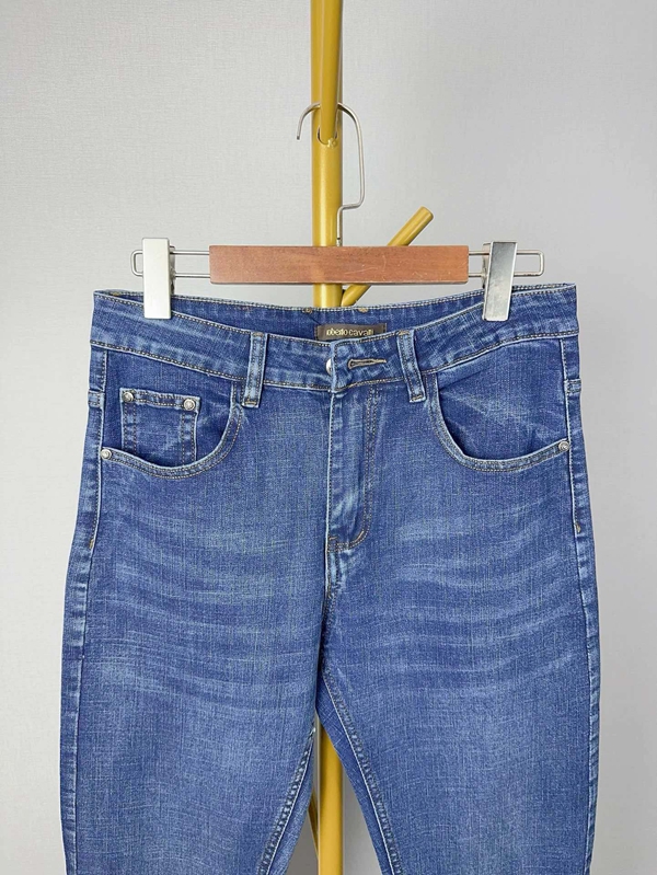 ブランドジーンズ全体デザイン